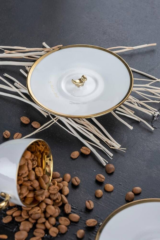 فنجان و نعلبکی قهوه خوری