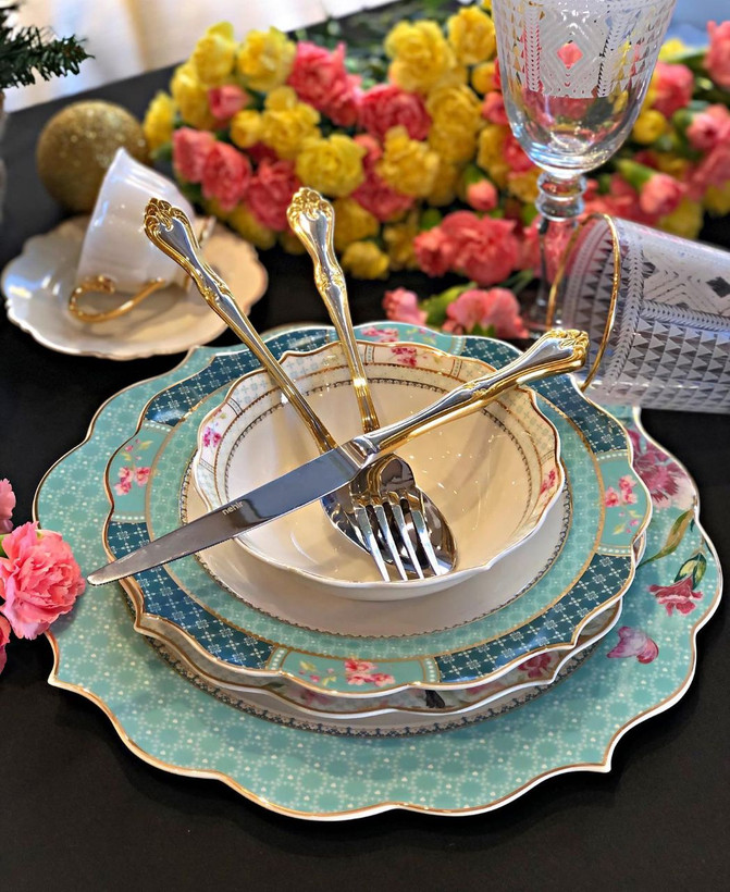 سرویس غذا خوری شش نفره 24 پارچه