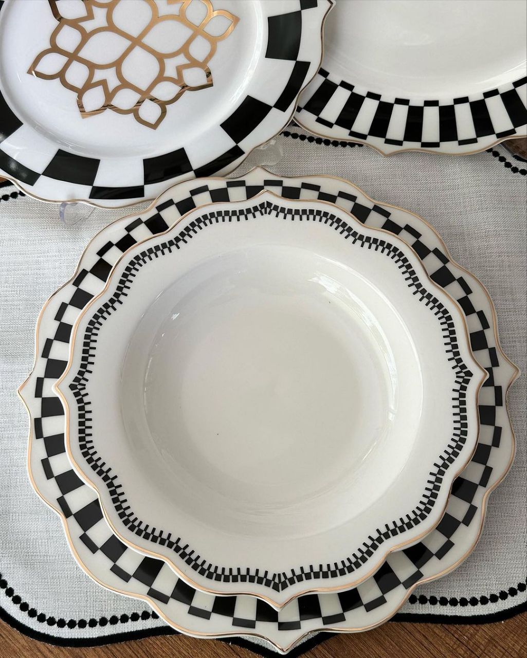 سرویس غذا خوری شش نفره 24 پارچه paçi ترکیه مدل messina