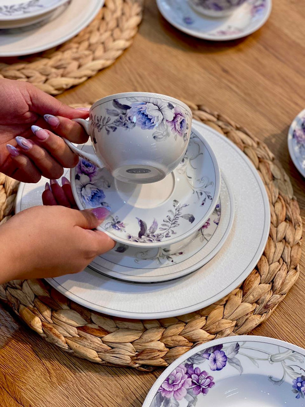 سرویس غذا خوری شش نفره 30 پارچه purple flower وارداتی gupan