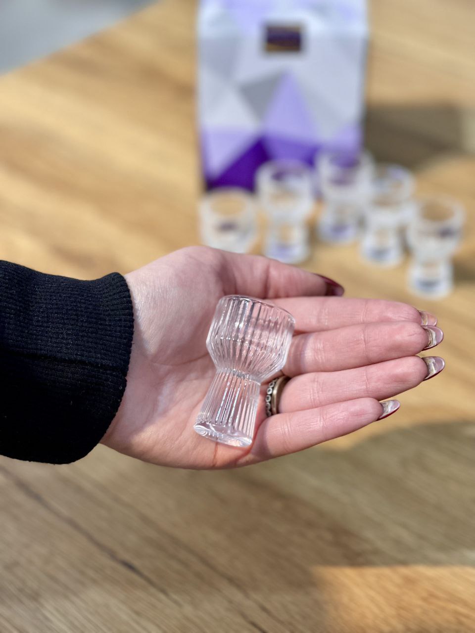 شات 12 تایی پایه دار محصول وارداتی Deli glass