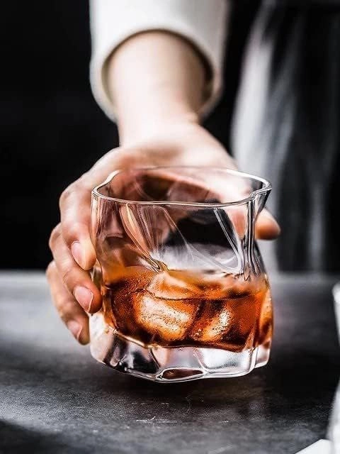 نیم لیوان دفرمه مچاله محصول وارداتی