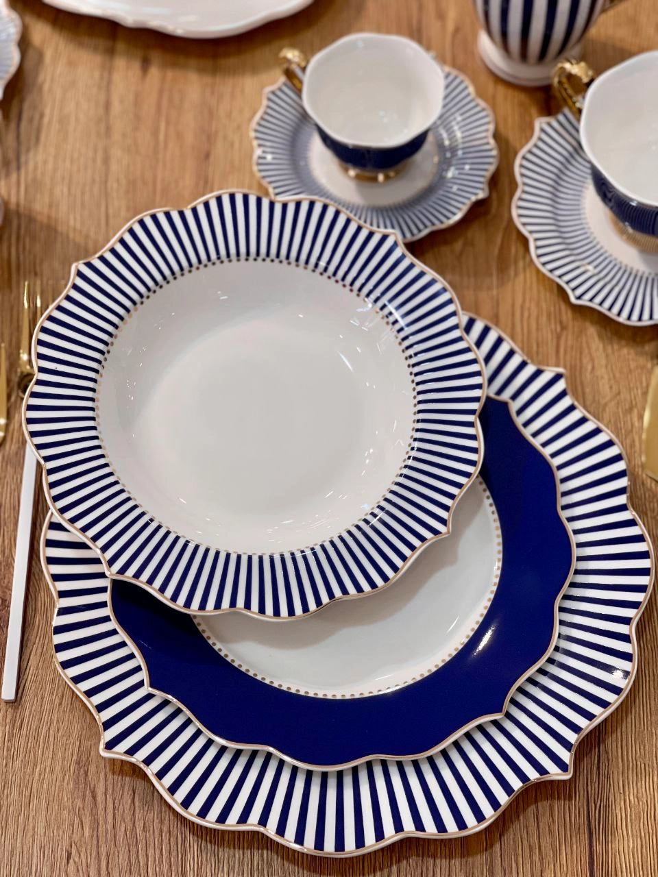 جدیدترین سرویس کامل غذا خوری و پذیرایی Striped blue محصول ترکیه
