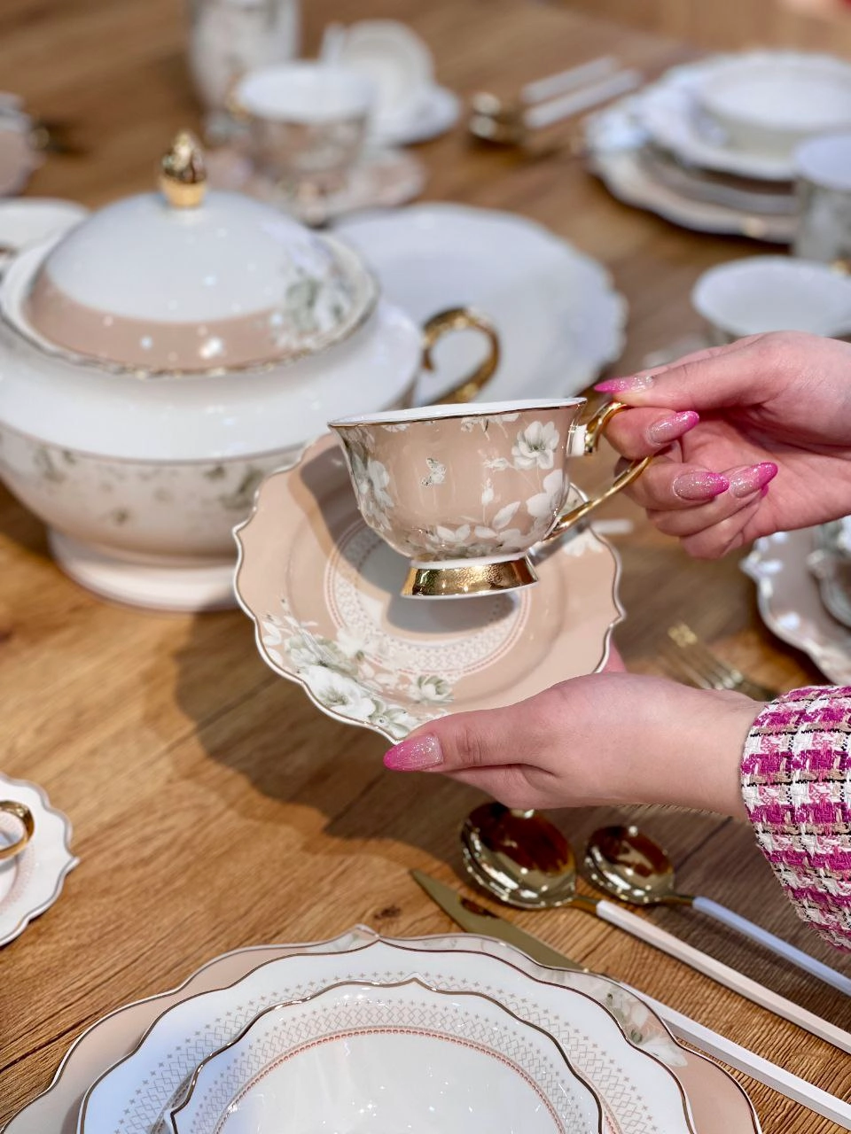 جدید ترین سرویس کامل غذا خوری و پذیرایی Pink محصول ترکیه