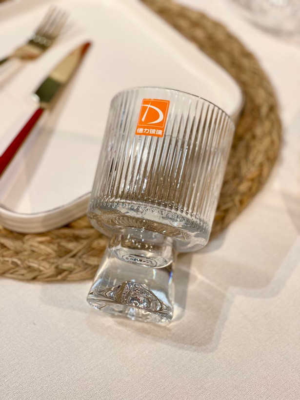 دسر خوری شیادار کوه یخ محصول وارداتی Deli Glass