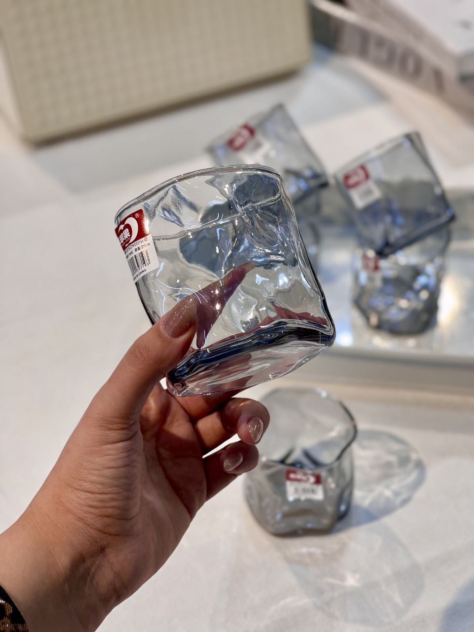 نیم لیوان دفرمه دودی محصول وارداتی Deli Glass