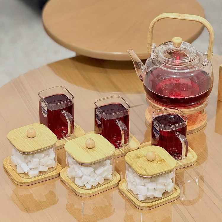 فنجان پیرکس مربعی محصول وارداتی deli glass
