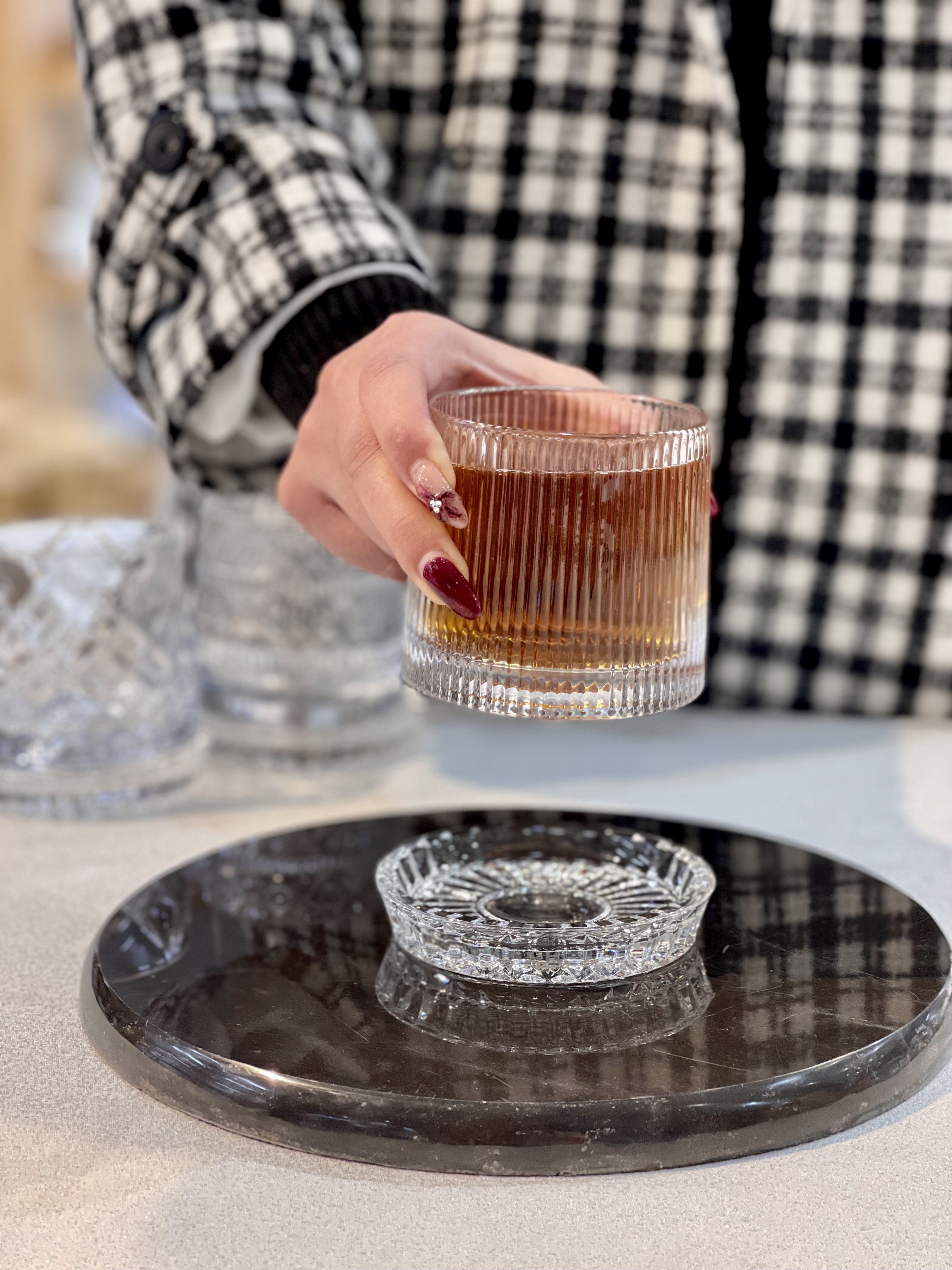 سه مدل نیم لیوان چرخشی با زیره کریستالی