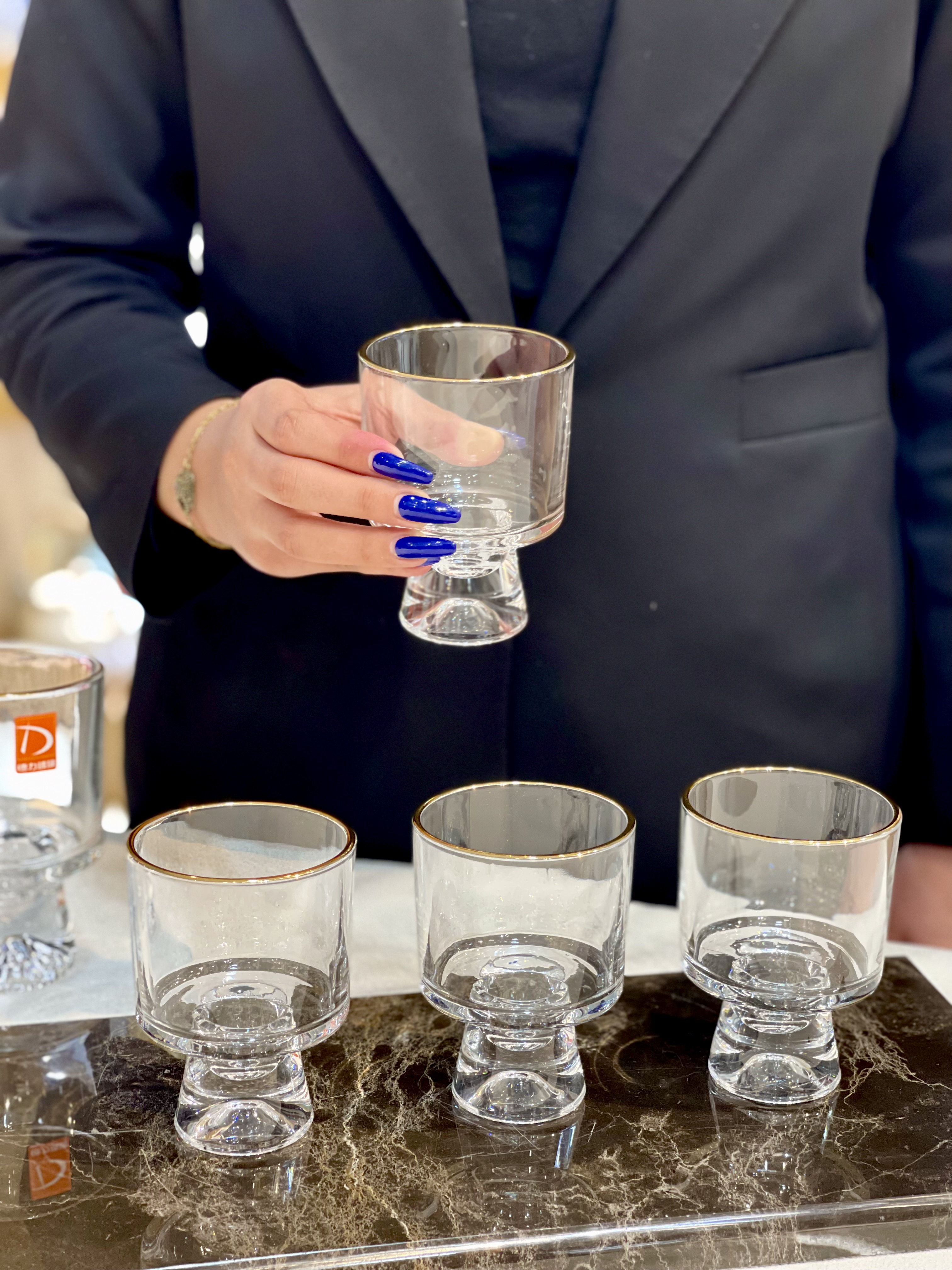 دسر خوری پایه کوه یخ لب طلا محصول وارداتی Deli Glass