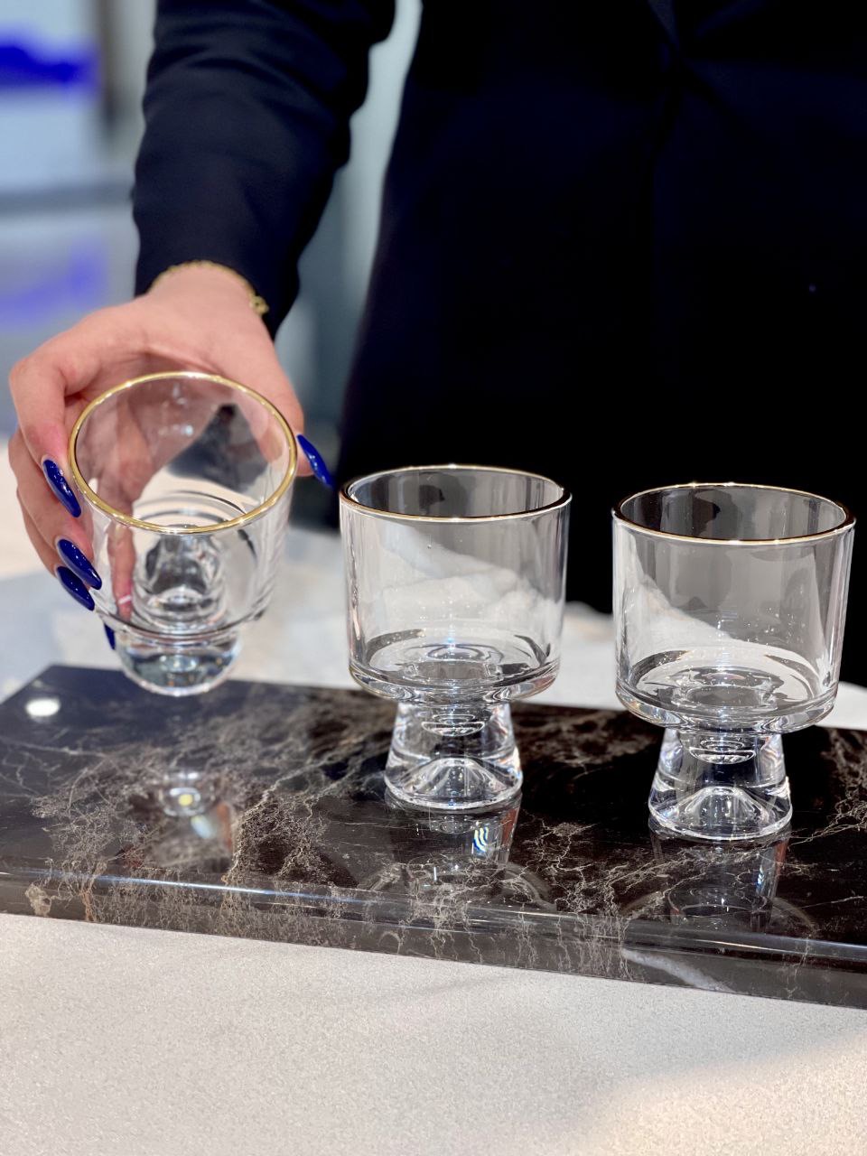 دسر خوری پایه کوه یخ لب طلا محصول وارداتی Deli Glass