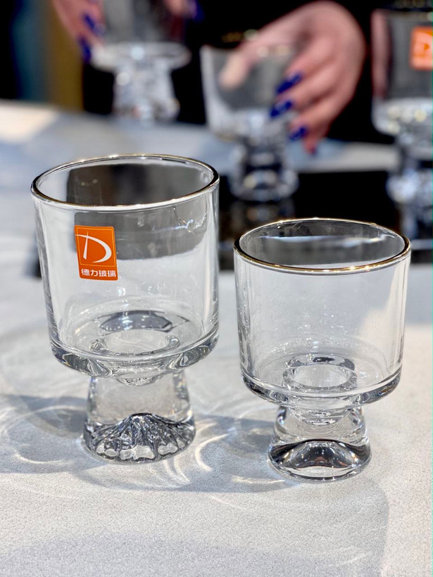 دسر خوری پایه کوه یخ لب طلا محصول وارداتی Deli Glass