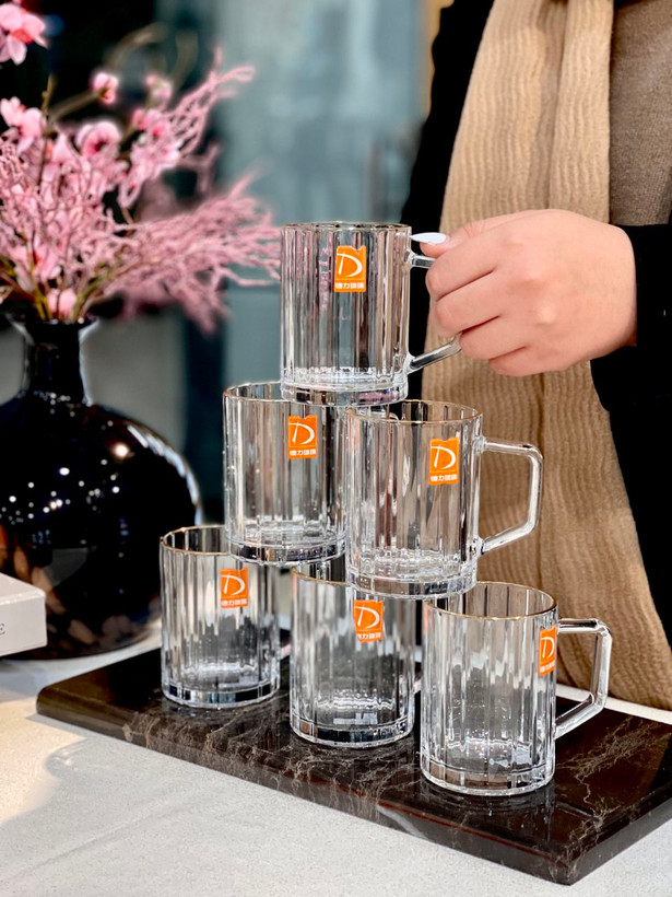 ماگ و فنجان لب طلا mu line محصول وارداتی Deli Glass