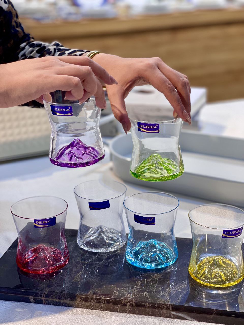 نیم لیوان کوه یخ رنگی محصول وارداتی Deli Glass