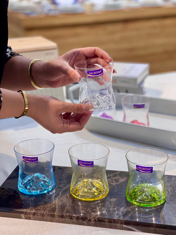 نیم لیوان کوه یخ رنگی محصول وارداتی Deli Glass