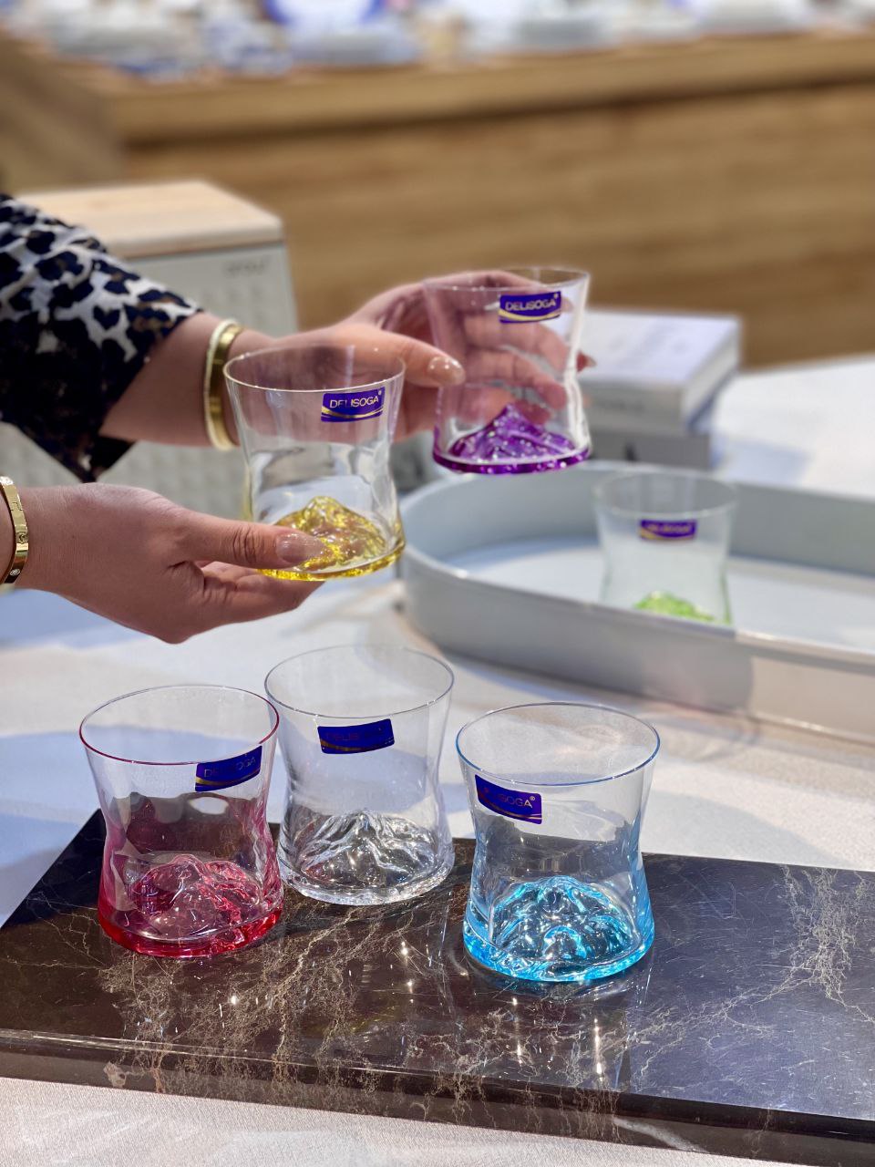 نیم لیوان کوه یخ رنگی محصول وارداتی Deli Glass