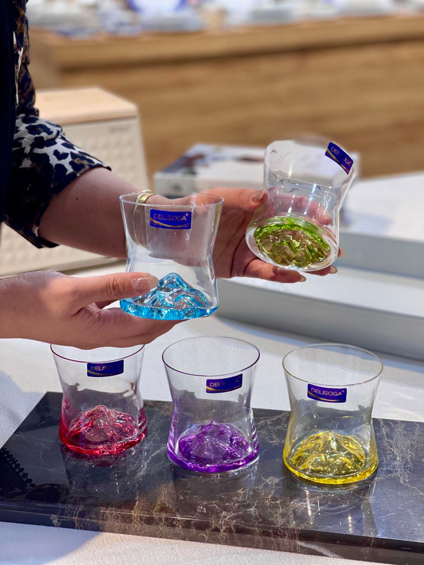 نیم لیوان کوه یخ رنگی محصول وارداتی Deli Glass