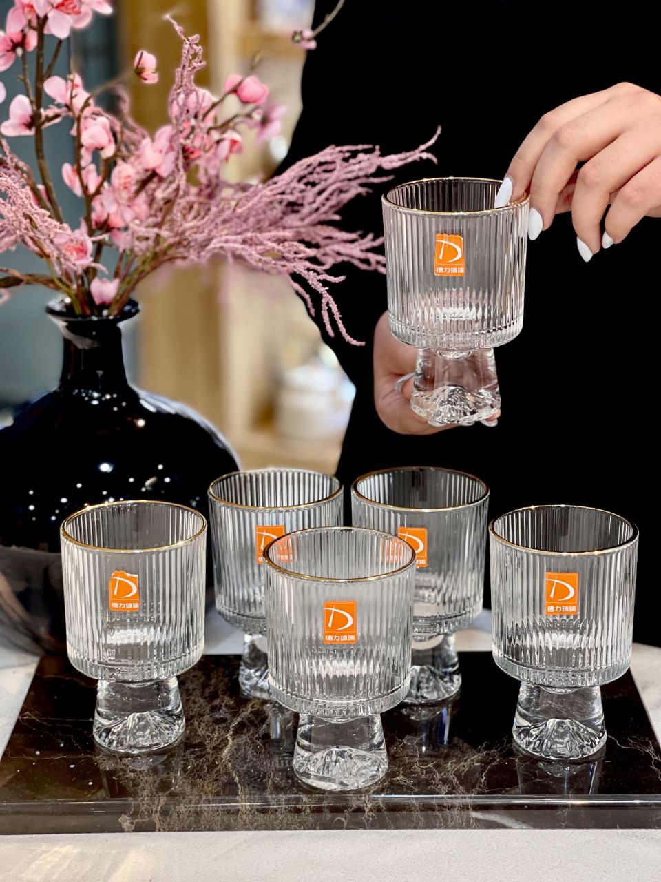 دسر خوری شیاردار پایه کوه یخ لب طلا Deli Glass