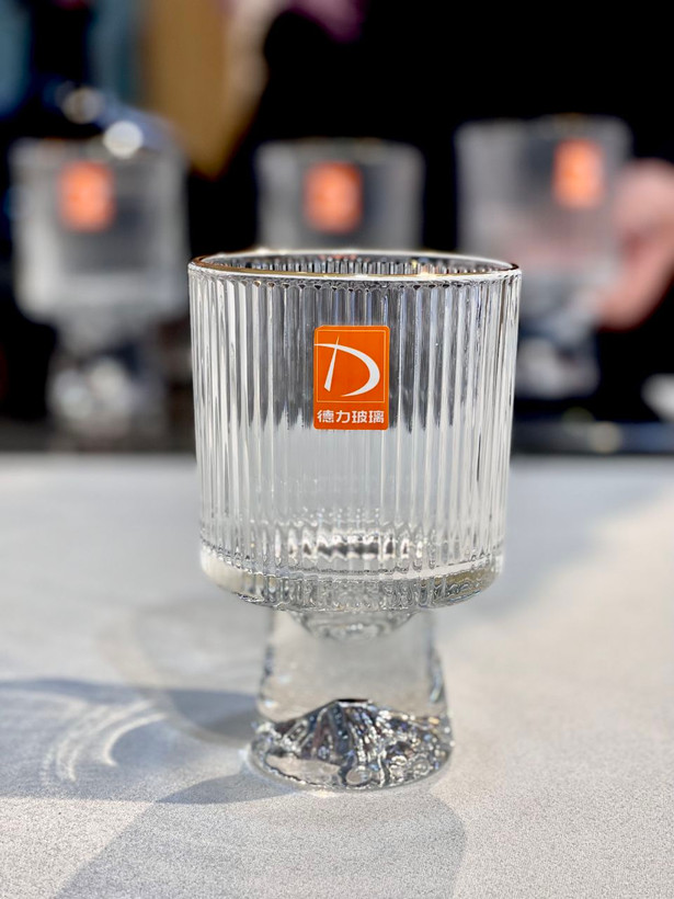 دسر خوری شیاردار پایه کوه یخ لب طلا Deli Glass