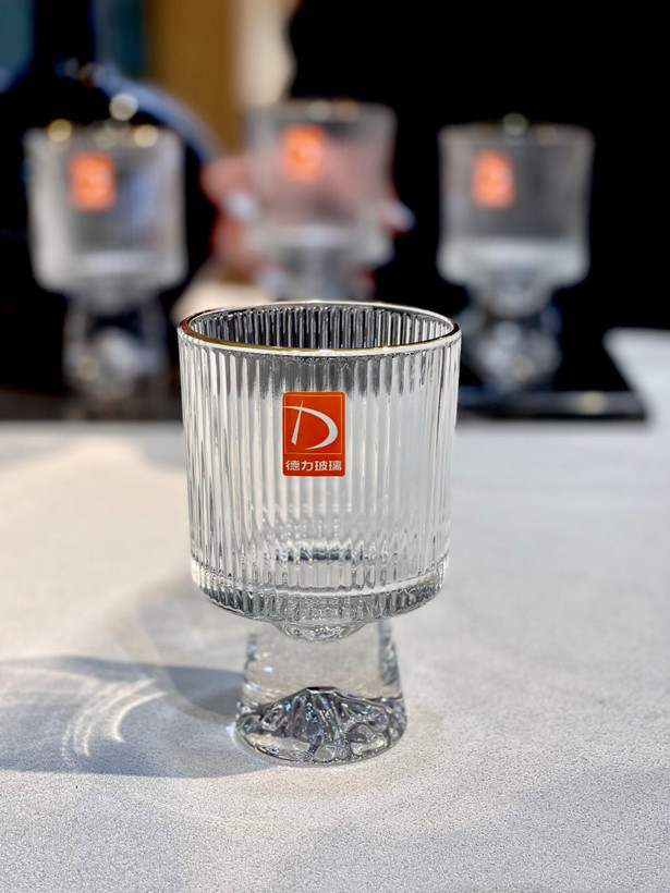 دسر خوری شیاردار پایه کوه یخ لب طلا Deli Glass