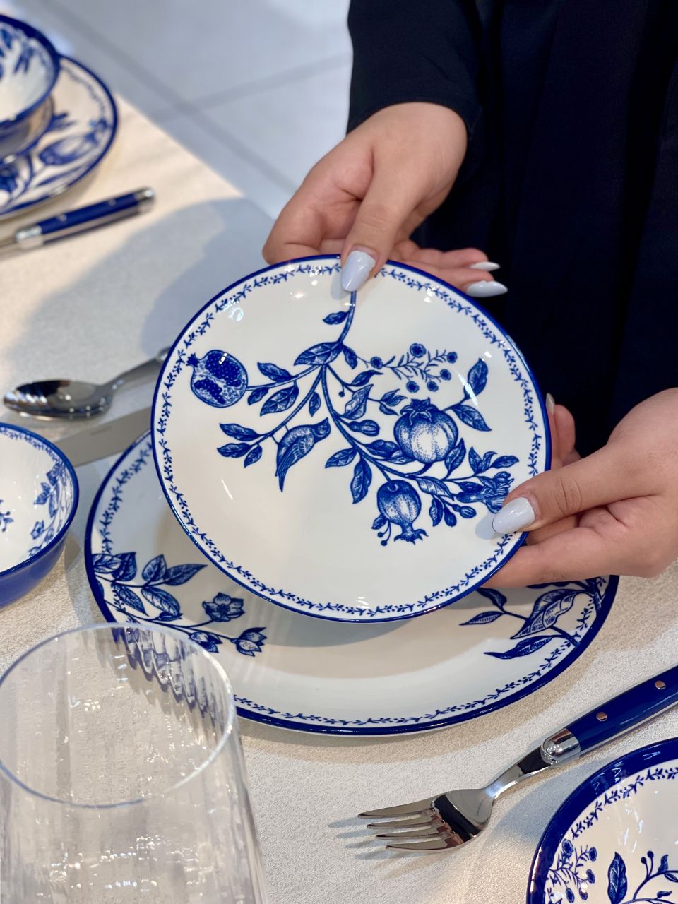 سرویس غذا خوری شش نفره قلم آبی