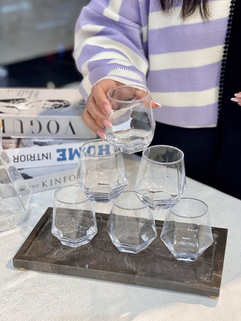 تنگ و نیم لیوان شش ضلعی وارداتی Deli Glass