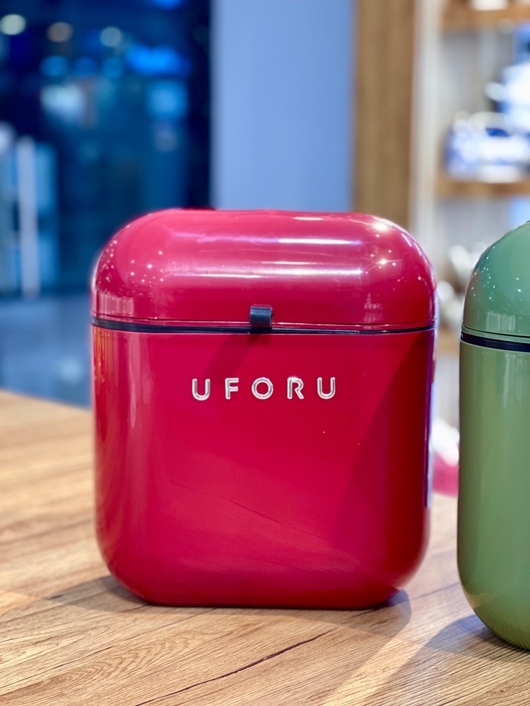سطل و باکس کابینتی و کنار تخت UFORU