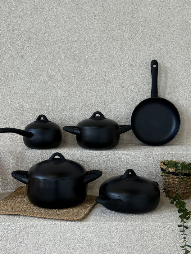 سرویس قابلمه تمام چدنی Black stone Dolçe محصول arow ترکیه