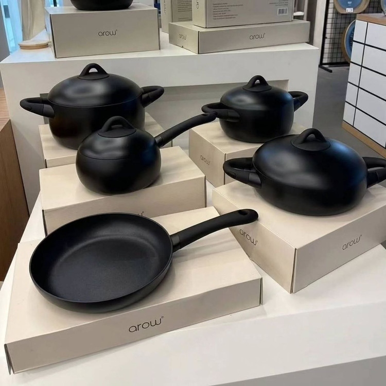 سرویس قابلمه تمام چدنی Black stone Dolçe محصول arow ترکیه
