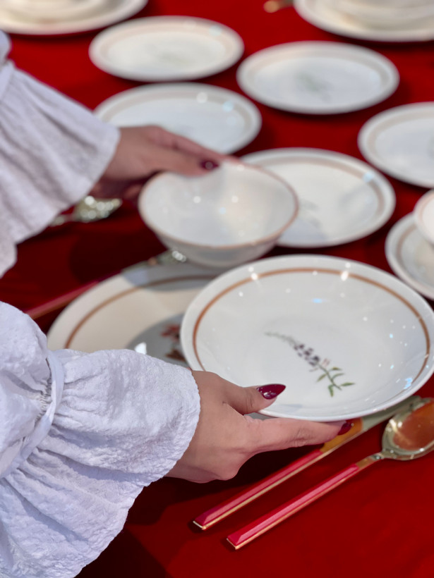 سرویس غذا خوری شش نفره Almila محصول neva ترکیه